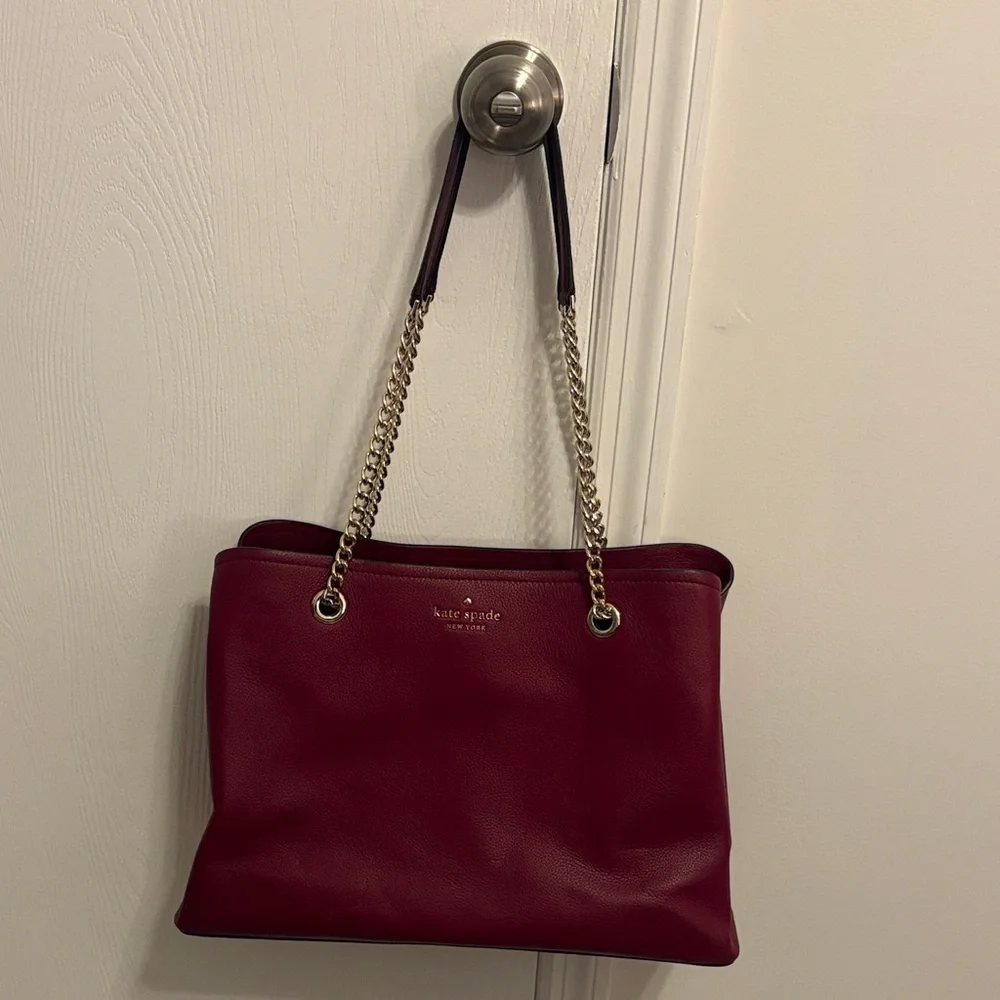Kate Spade Cherry Red Shoulder Bag with Gold Chain - Picture 2 of 9